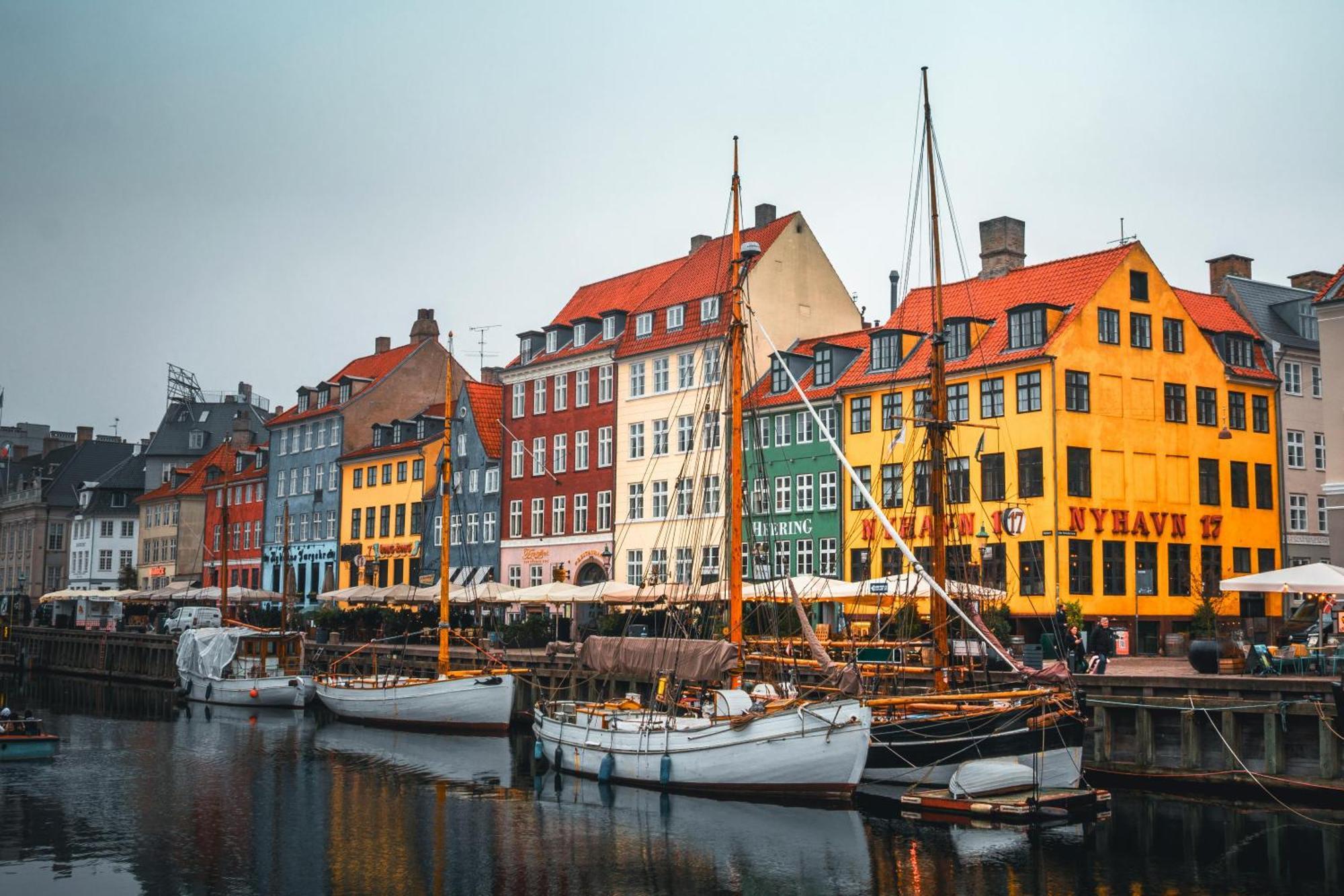 Designer 2 Bedroom With Private Balcony København