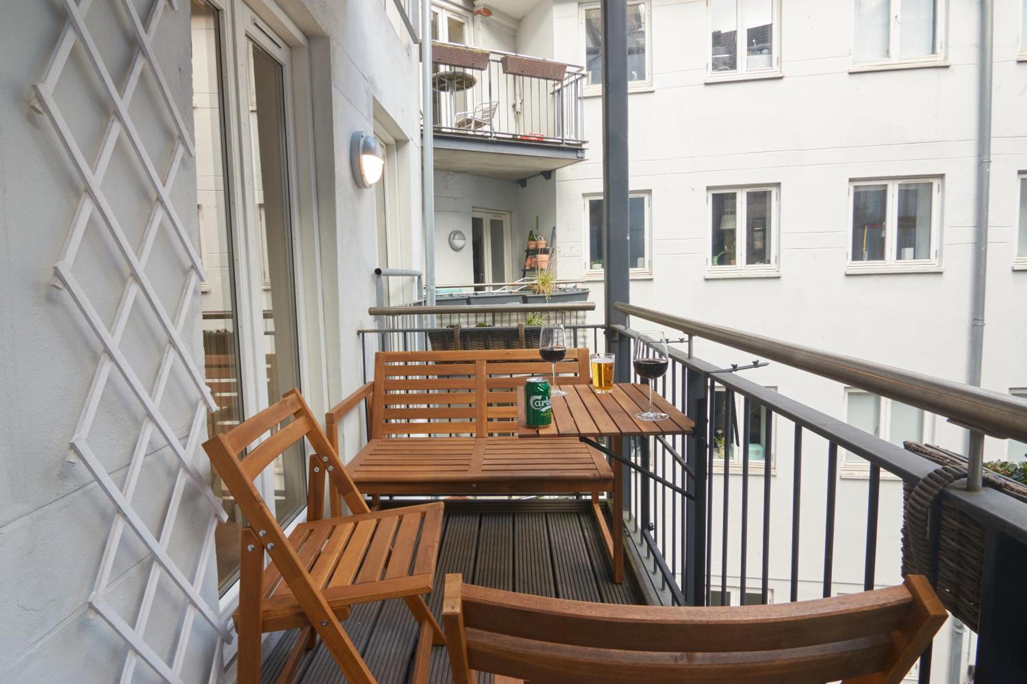 Designer 2 Bedroom With Private Balcony *